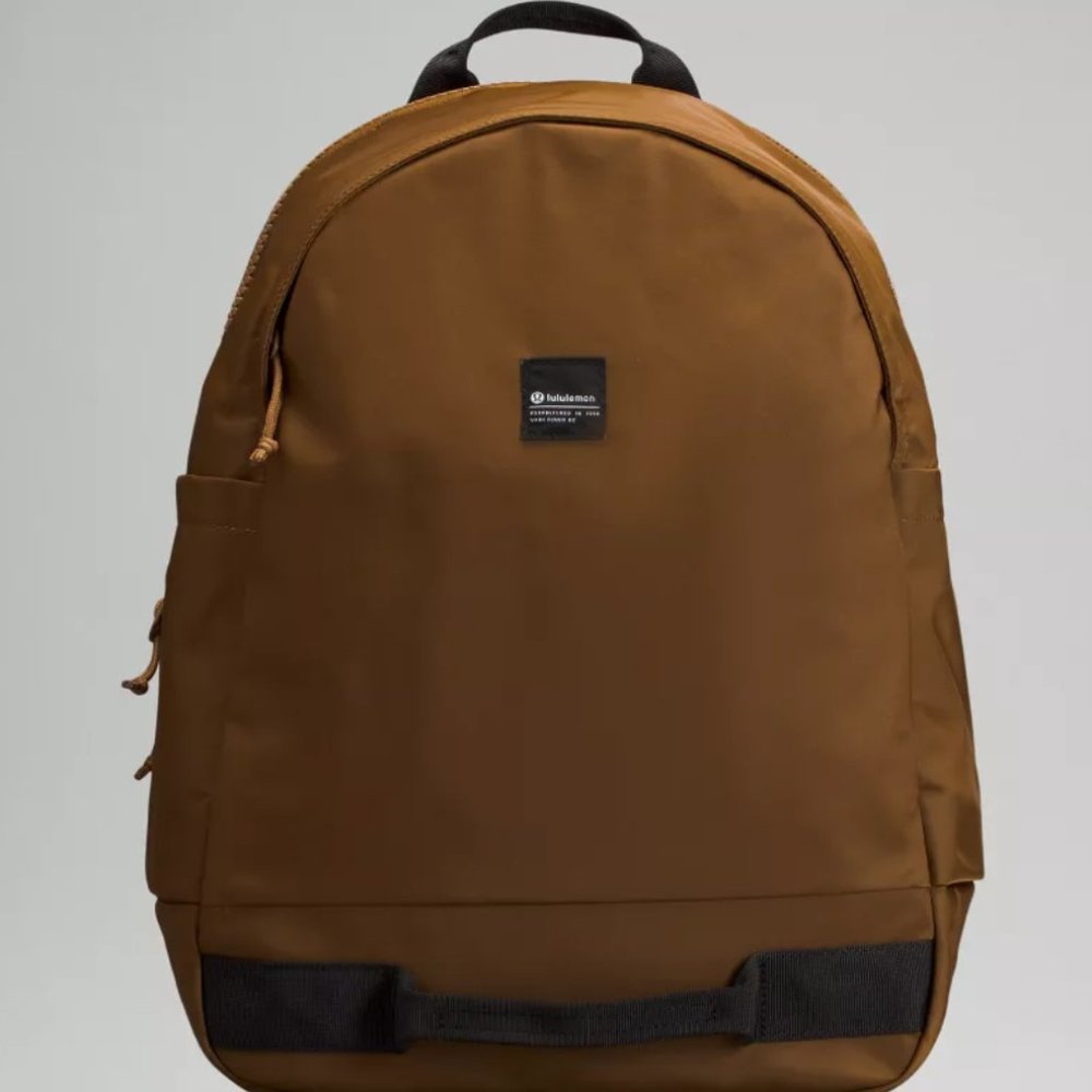 NWT All Day Essentials Backpack 26L